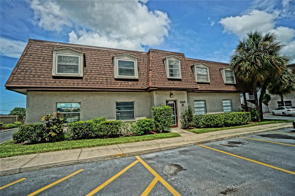 9203 TUDOR DRIVE UNIT N201 TAMPA, FL 33615