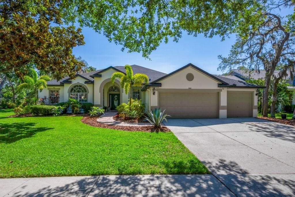 15934 SORAWATER DRIVE LITHIA, FL 33547
