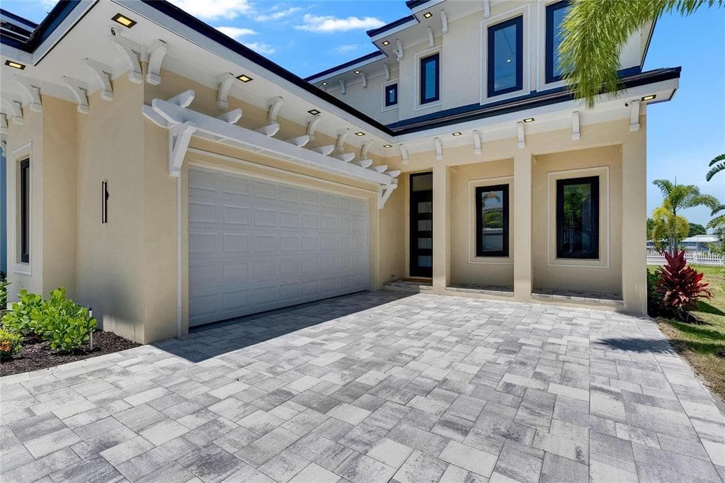 6522 SIMONE SHORES CIRCLE APOLLO BEACH, FL 33572