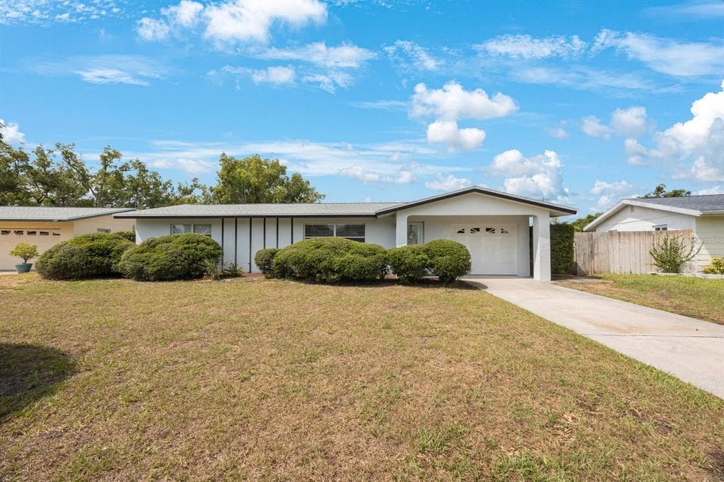 11698 75TH AVENUE SEMINOLE, FL 33772