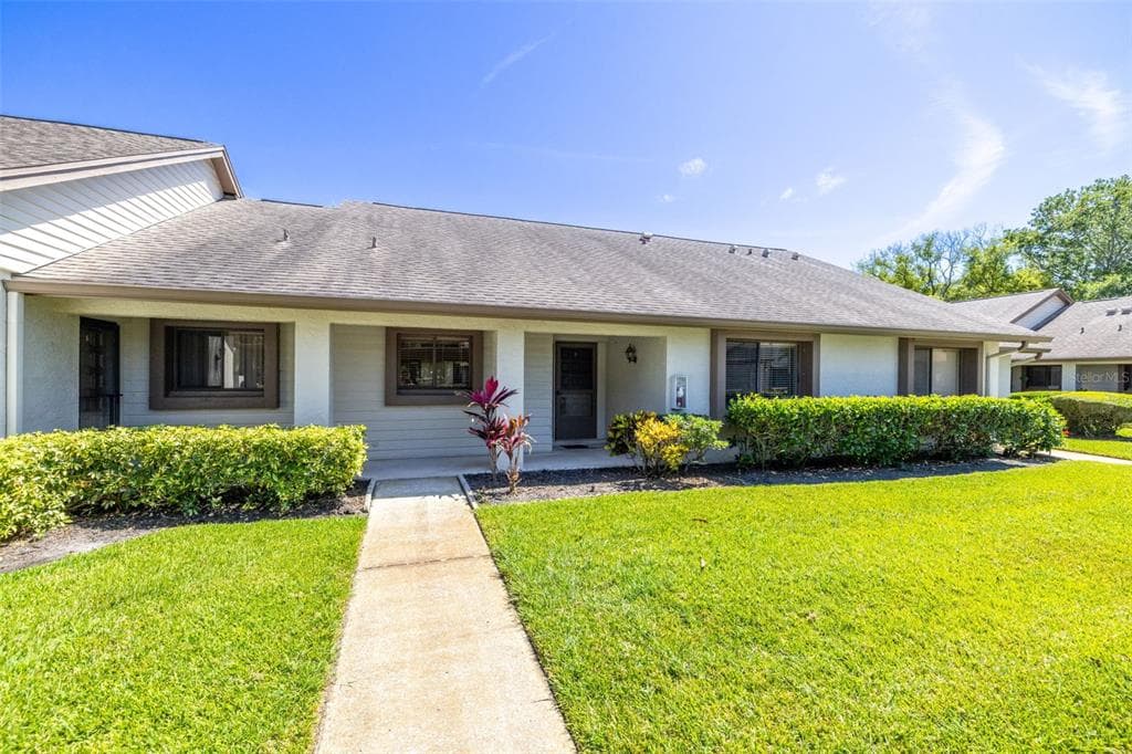 2510 LAURELWOOD DRIVE UNIT 5B CLEARWATER, FL 33763