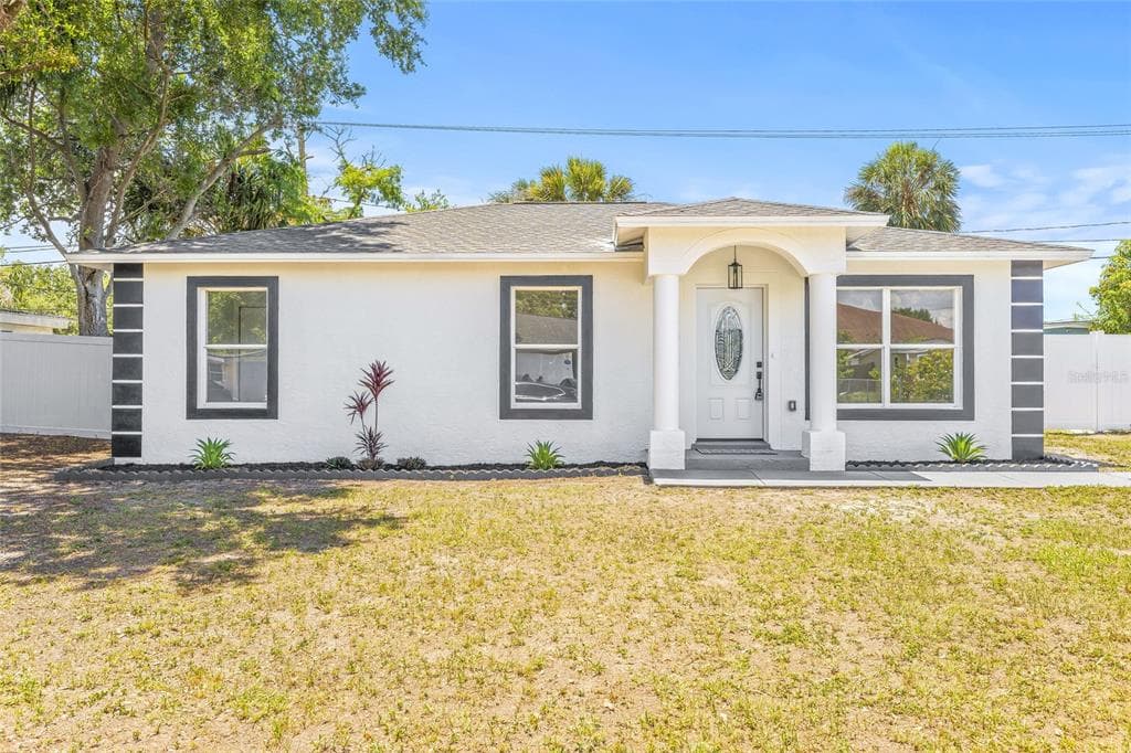 1128 EAU CLAIRE CIRCLE TAMPA, FL 33619