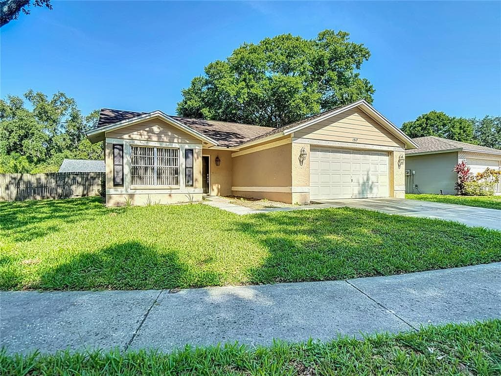 1517 GUNSMITH DRIVE LUTZ, FL 33559