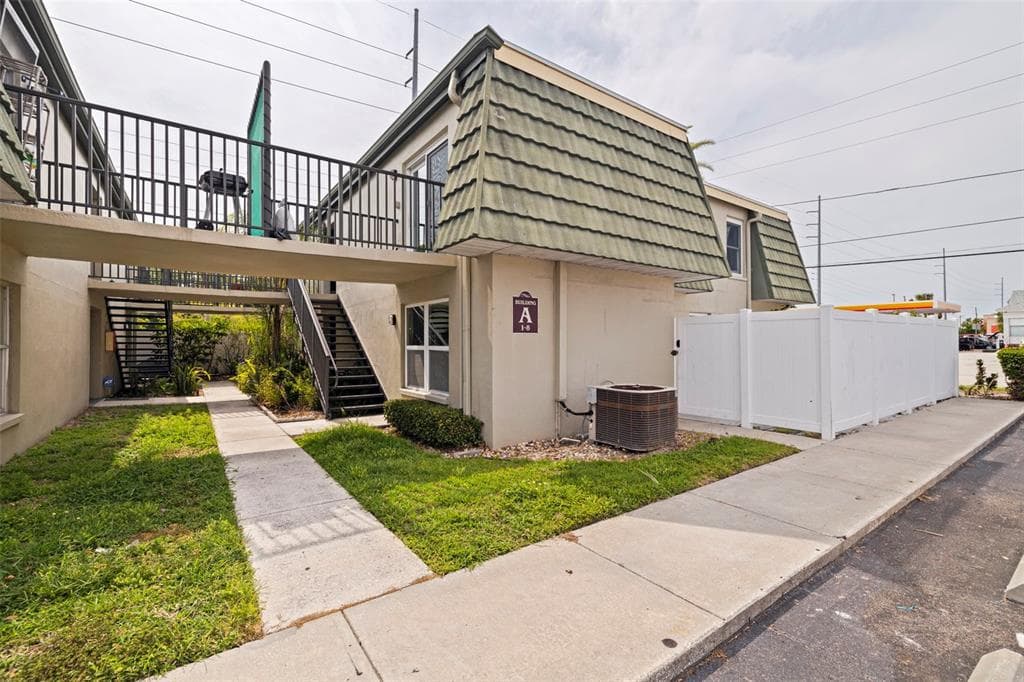 1799 N HIGHLAND AVENUE UNIT 3 CLEARWATER, FL 33755