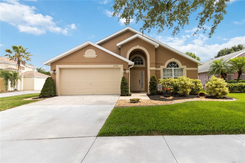 8360 LAKE AMHURST TRAIL ORLANDO, FL 32829