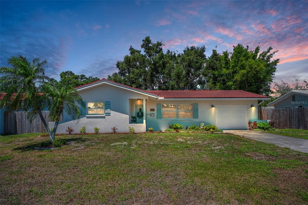 9952 111TH STREET SEMINOLE, FL 33772