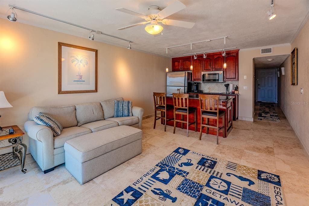 2506 N ROCKY POINT DRIVE UNIT 341