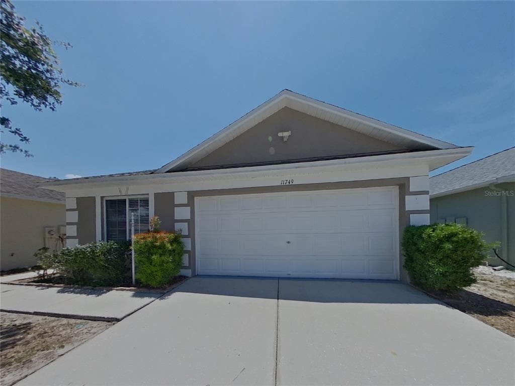 11749 LYNMOOR DRIVE RIVERVIEW, FL 33579