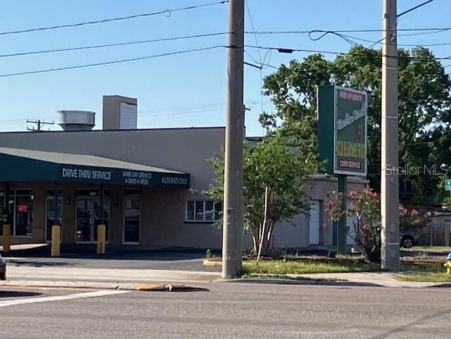 7756 W HILLSBOROUGH AVENUE TAMPA, FL 33615