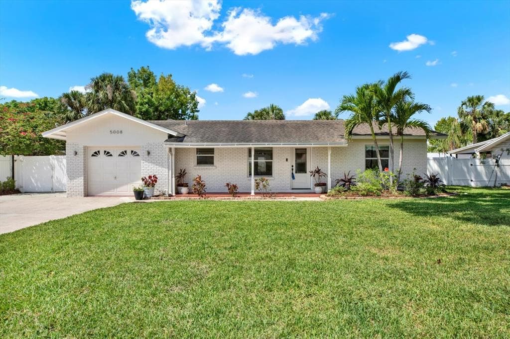 5008 STOLLS AVENUE TAMPA, FL 33615