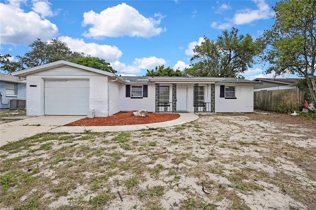 11130 WHITE OAK LANE PORT RICHEY, FL 34668