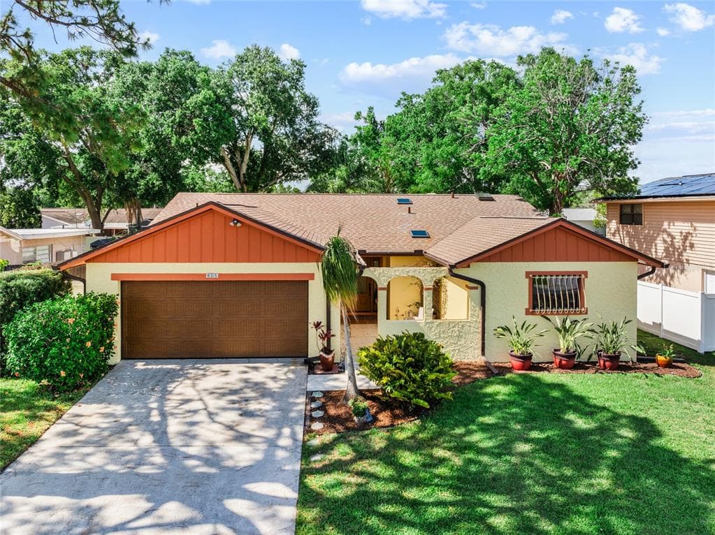 8315 W ELM ST TAMPA, FL 33615