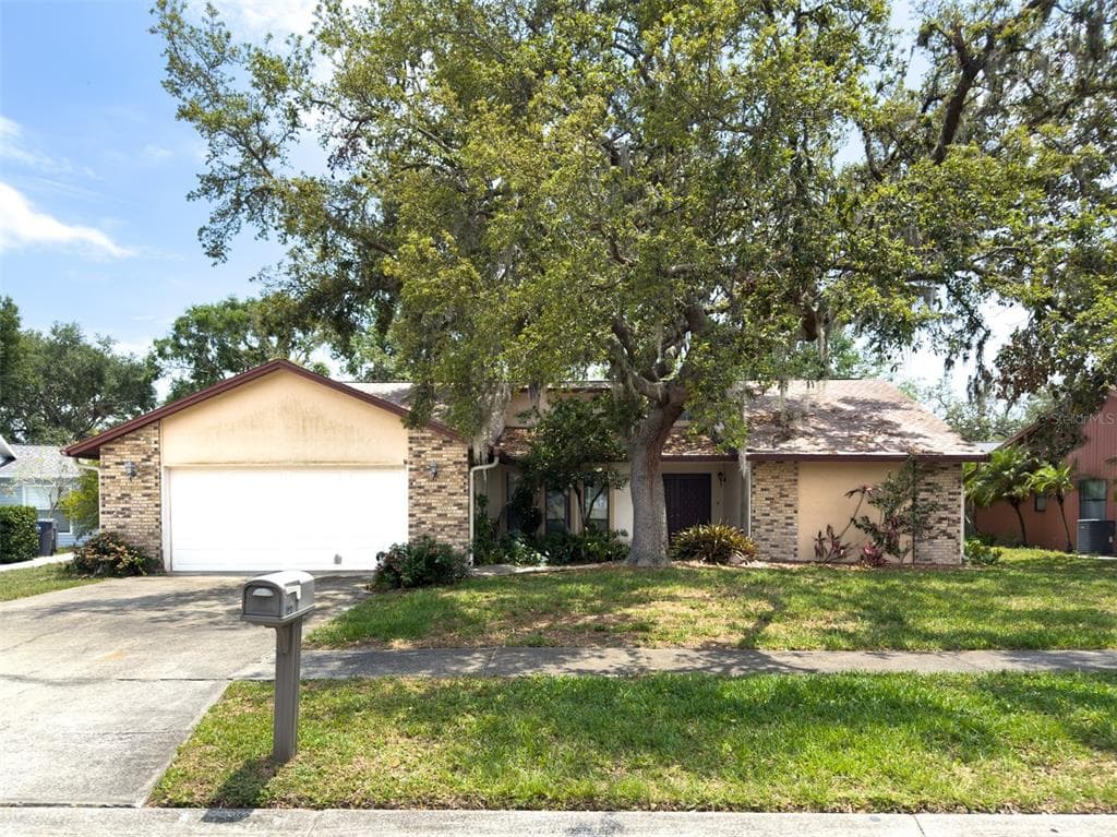 1228 RAINBROOK CIRCLE VALRICO, FL 33596