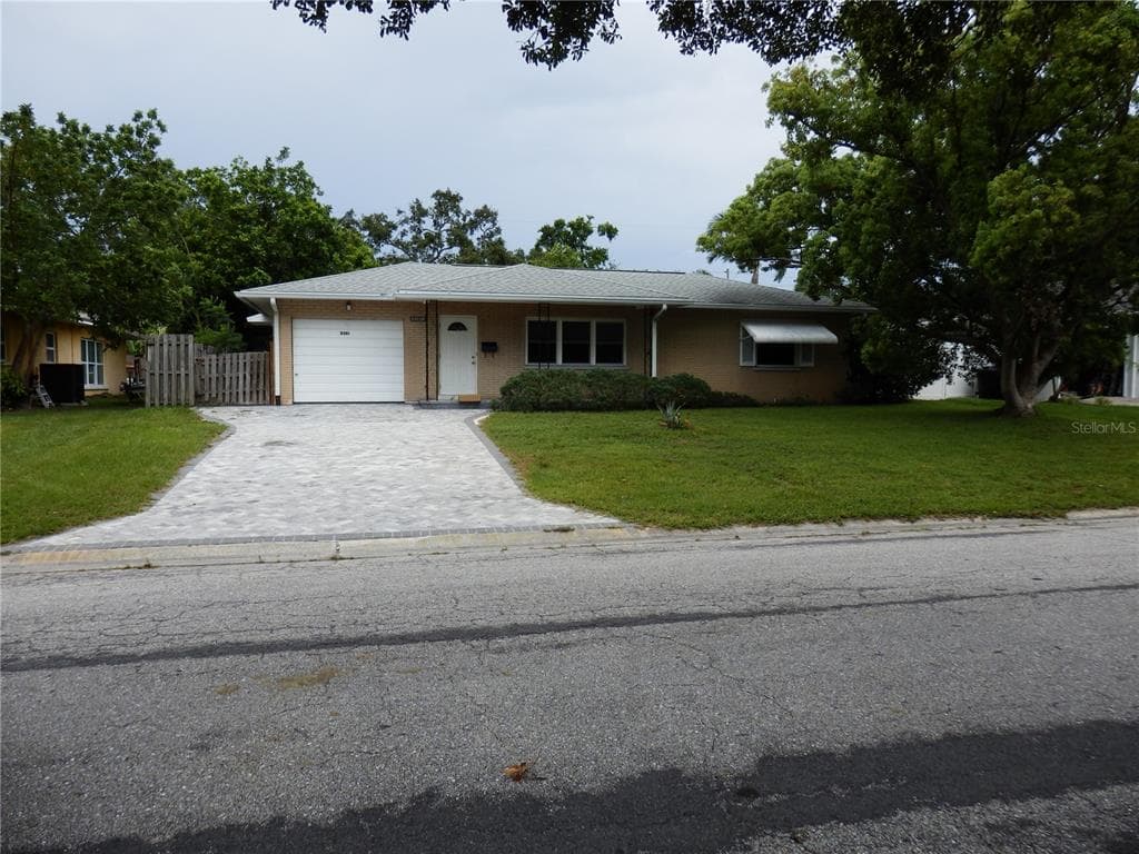 3301 52ND WAY N ST PETERSBURG, FL 33710