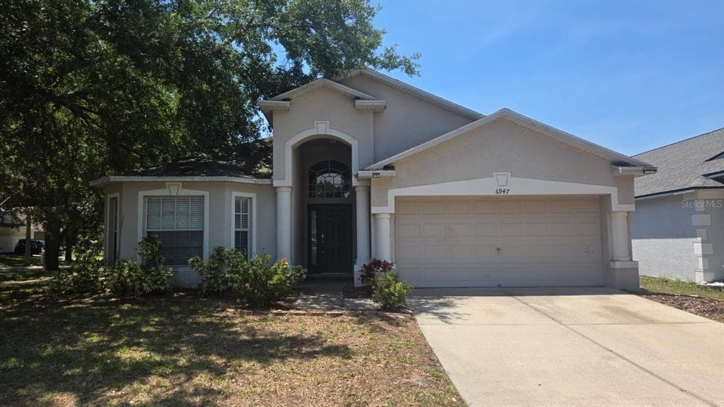 6947 CROWN LAKE DRIVE GIBSONTON, FL 33534