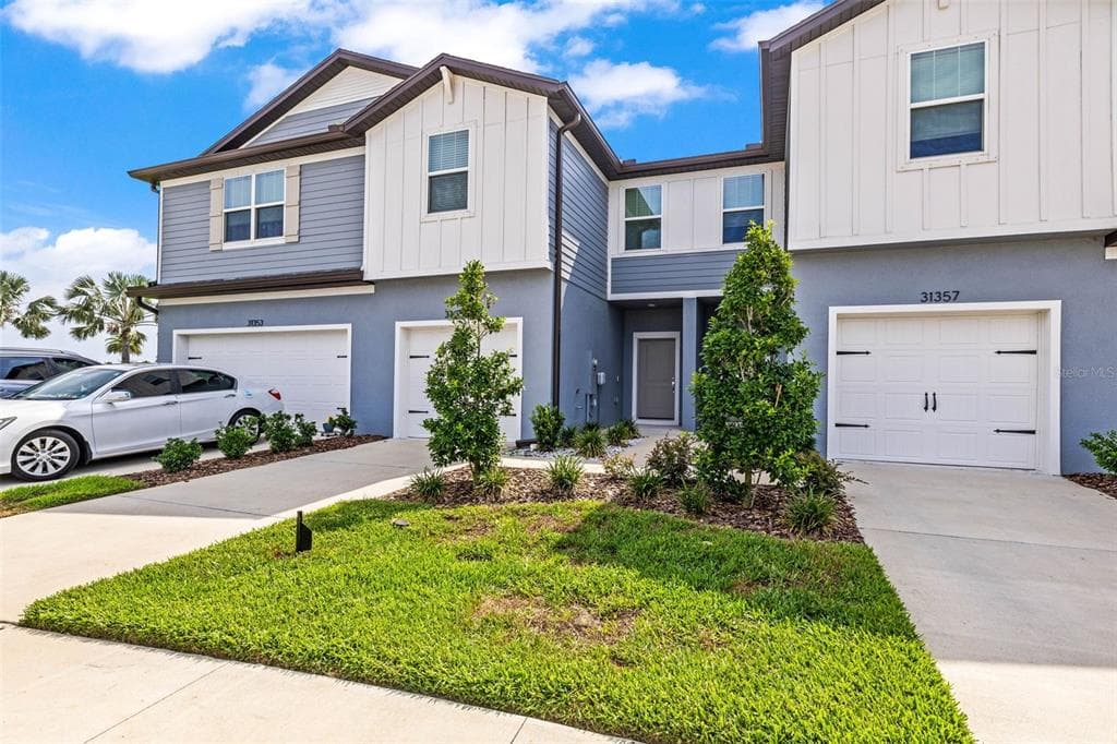31355 AMBERVIEW BEND WESLEY CHAPEL, FL 33545
