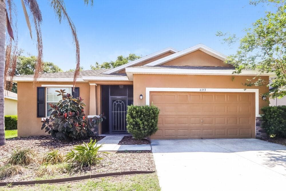6353 TWIN BRIDGES DRIVE ZEPHYRHILLS, FL 33541