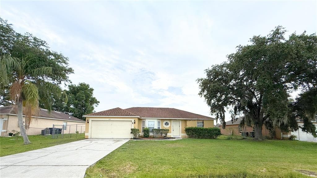 462 LARK COURT POINCIANA, FL 34759