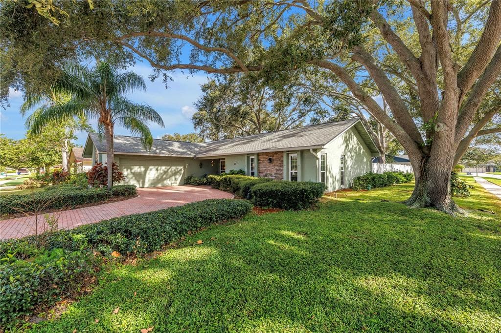 9611 107TH AVENUE N LARGO, FL 33773