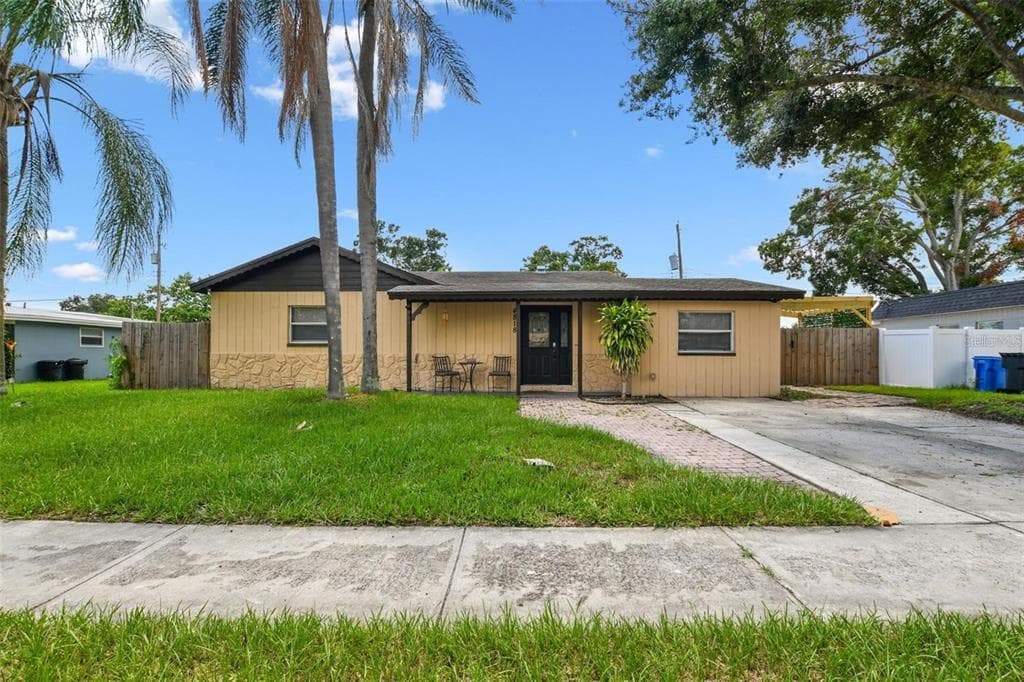 4818 HOLIDAY DRIVE TAMPA, FL 33615