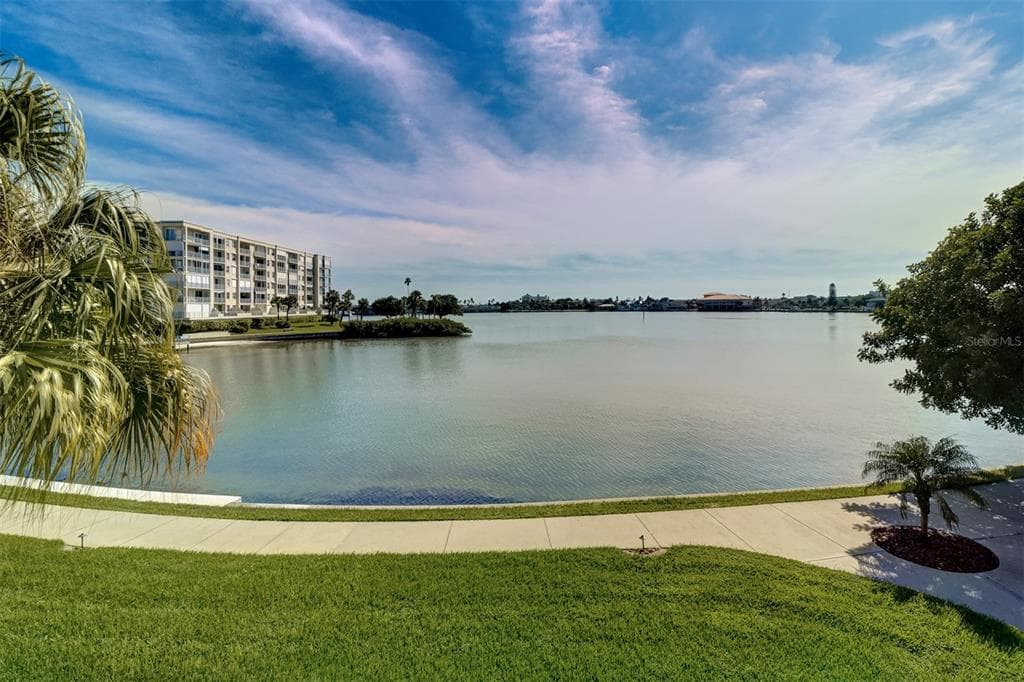 7912 SAILBOAT KEY BOULEVARD S UNIT 108 SOUTH PASADENA, FL 33707