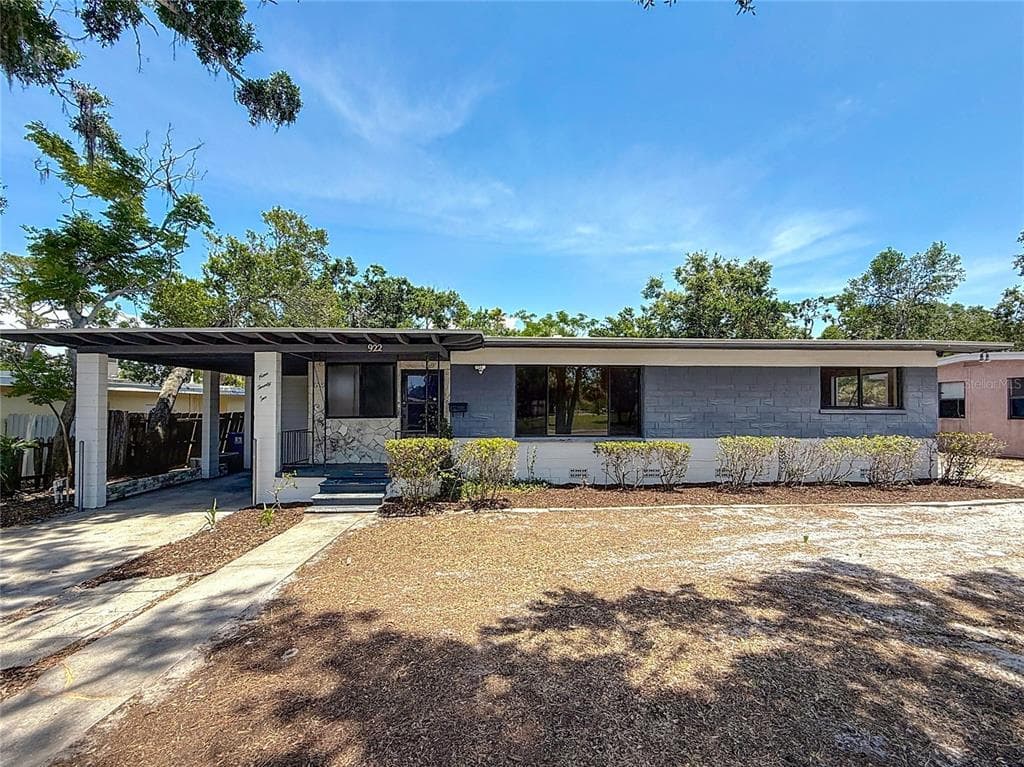 922 ALCAZAR WAY S ST PETERSBURG, FL 33705