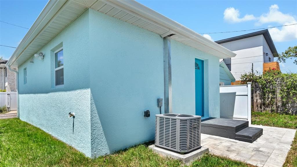 2651 1/2 2ND AVENUE S ST PETERSBURG, FL 33712