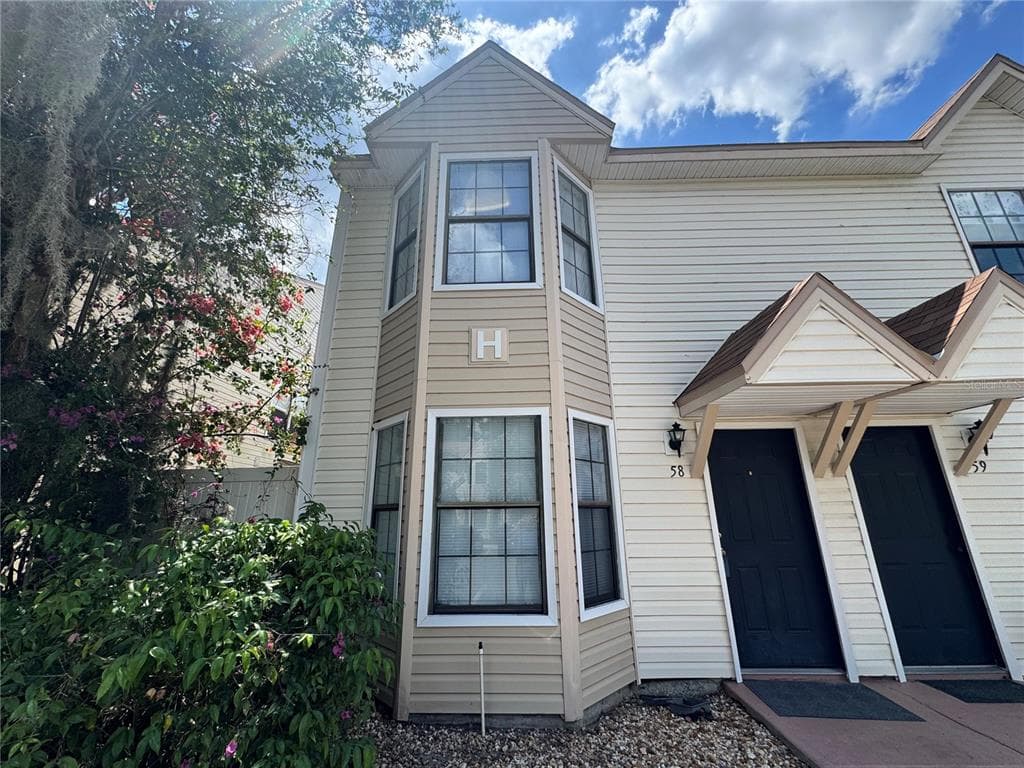 2302 MAKI ROAD UNIT 58 PLANT CITY, FL 33563