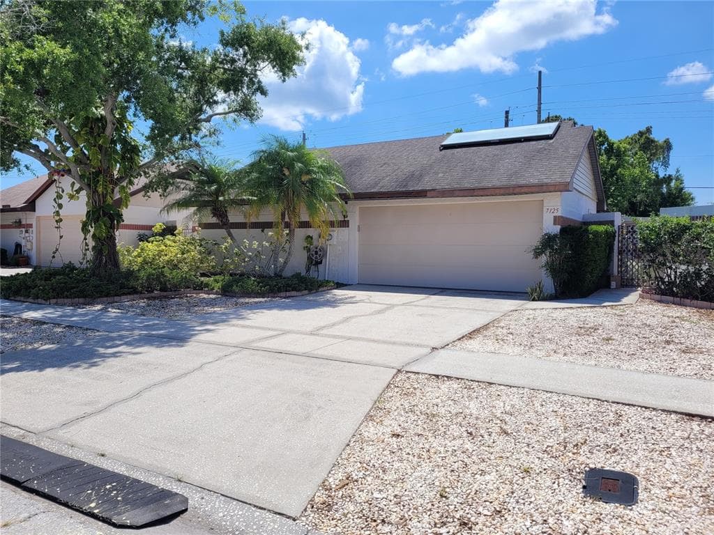 7125 SILVERMILL DRIVE TAMPA, FL 33635