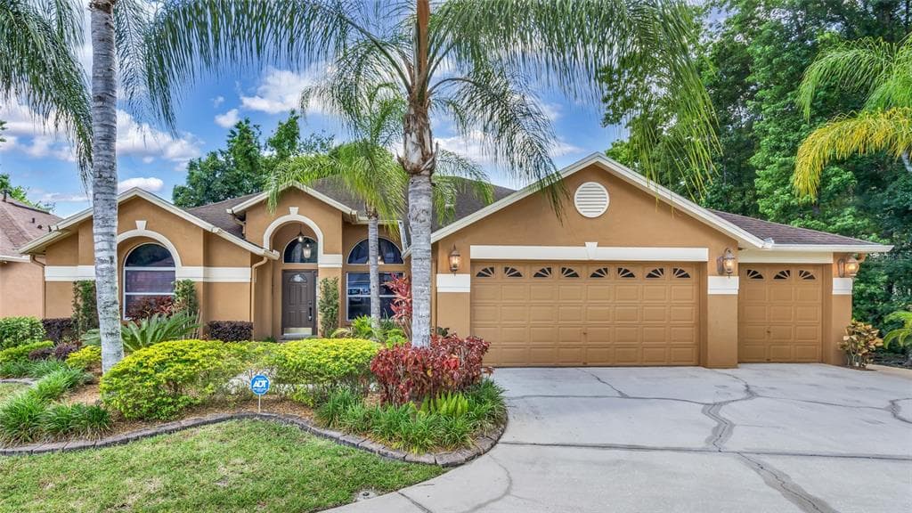 29135 RIVERGATE RUN WESLEY CHAPEL, FL 33543