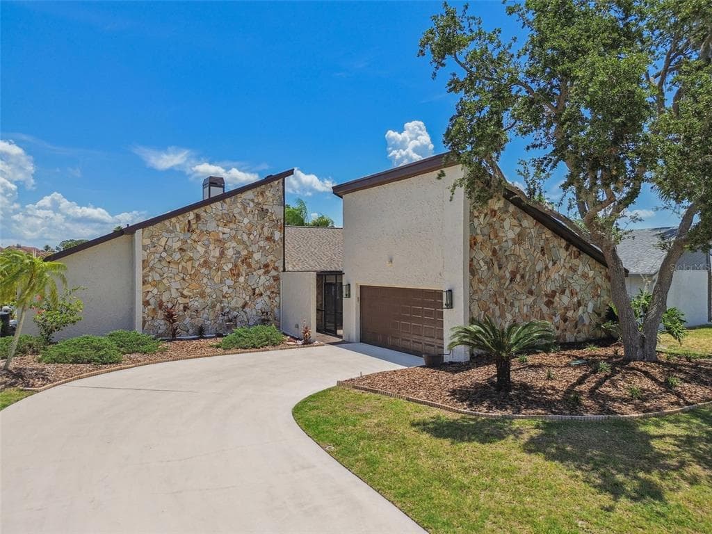 6119 GALLEON WAY TAMPA, FL 33615