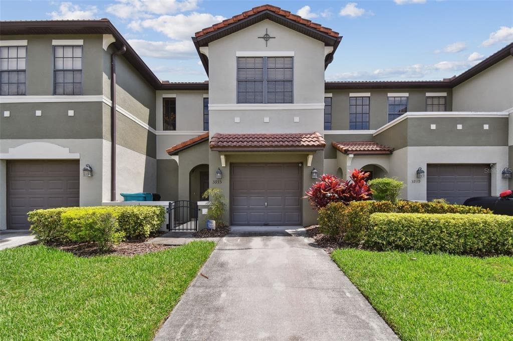 5935 TIVOLI GARDENS BOULEVARD ORLANDO, FL 32829