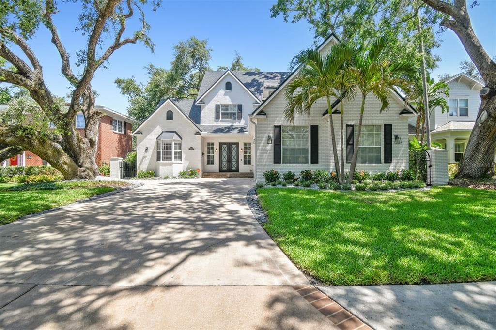 3209 W MORRISON AVENUE TAMPA, FL 33629