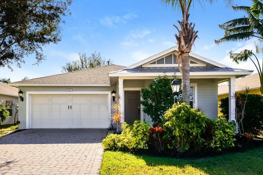 11826 FOREST PARK CIRCLE BRADENTON, FL 34211
