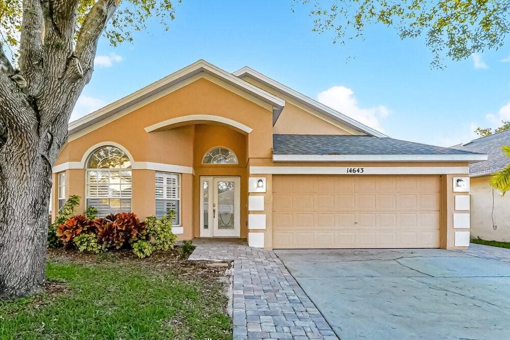 14643 LADY VICTORIA BOULEVARD ORLANDO, FL 32826
