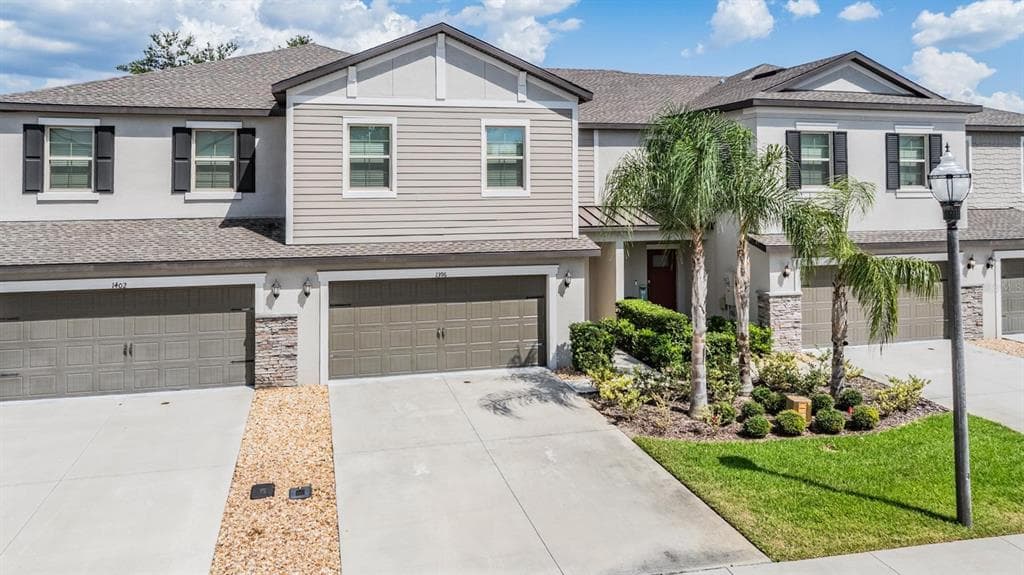1396 WHITE FOX RUN LUTZ, FL 33549