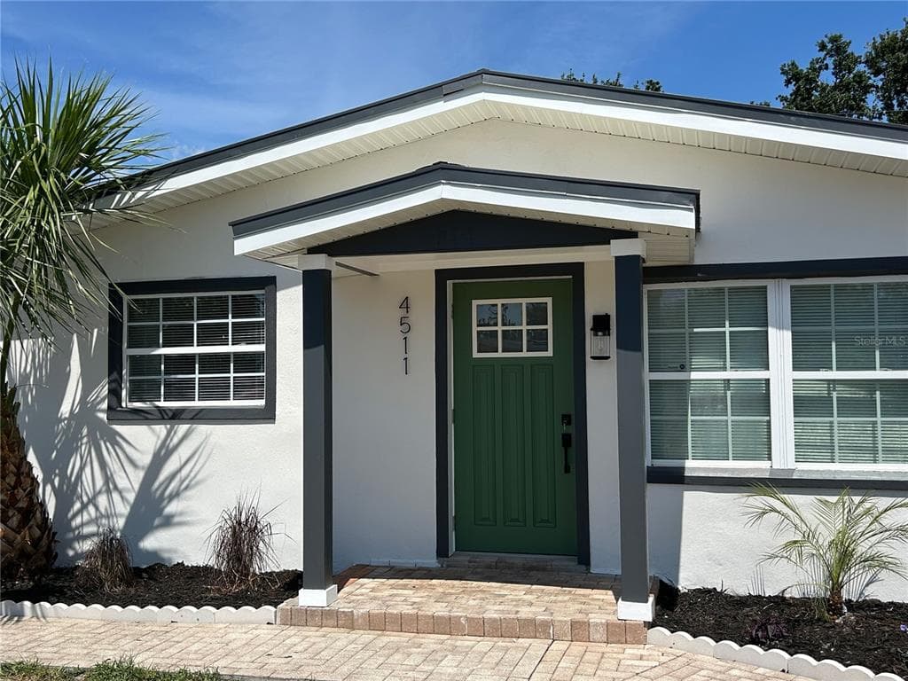 4511 HAMPSHIRE ROAD TAMPA, FL 33634
