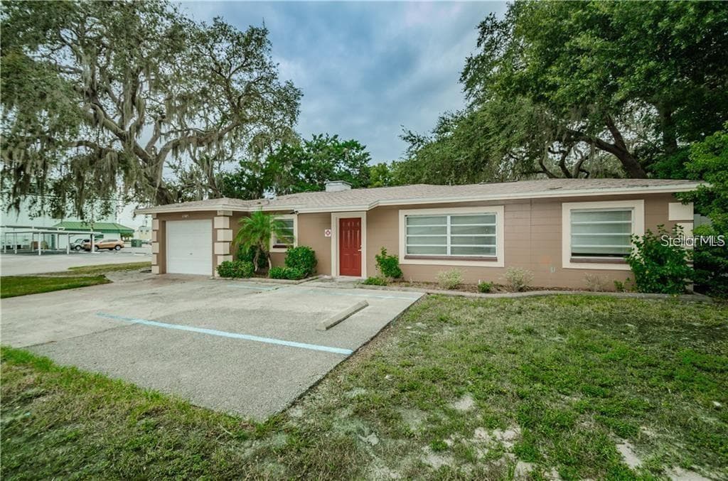 6345 LAMBERT LANE NEW PORT RICHEY, FL 34652