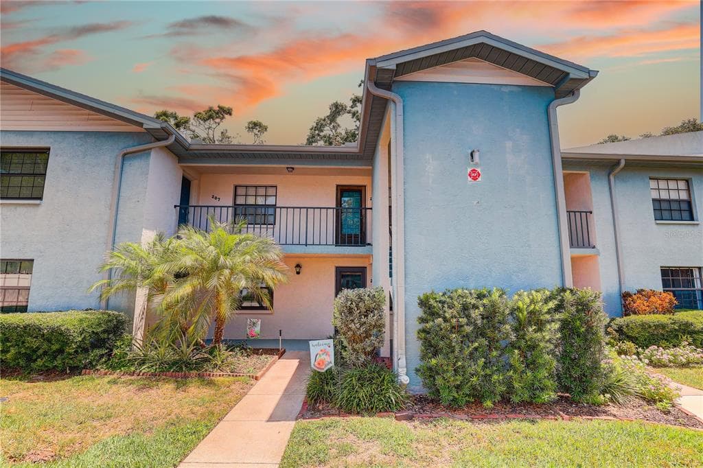 11800 PARK BOULEVARD UNIT 208
