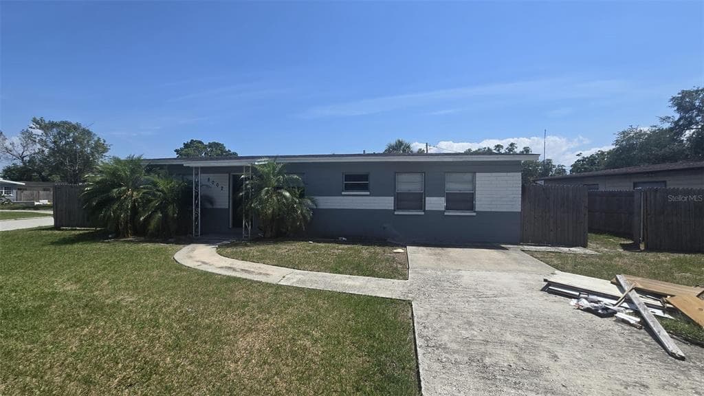8002 FERNVIEW LANE TAMPA, FL 33615
