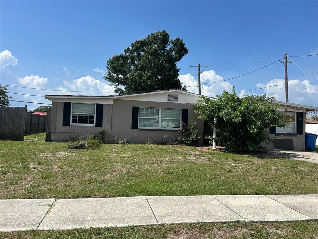 7910 W POWHATAN AVENUE TAMPA, FL 33615