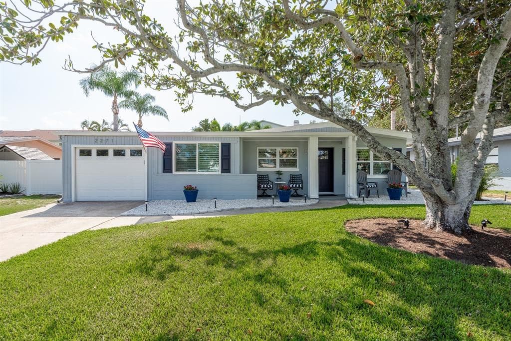 2271 CAROLYN DRIVE DUNEDIN, FL 34698