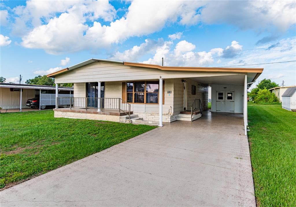 5330 JO STREET ZEPHYRHILLS, FL 33542