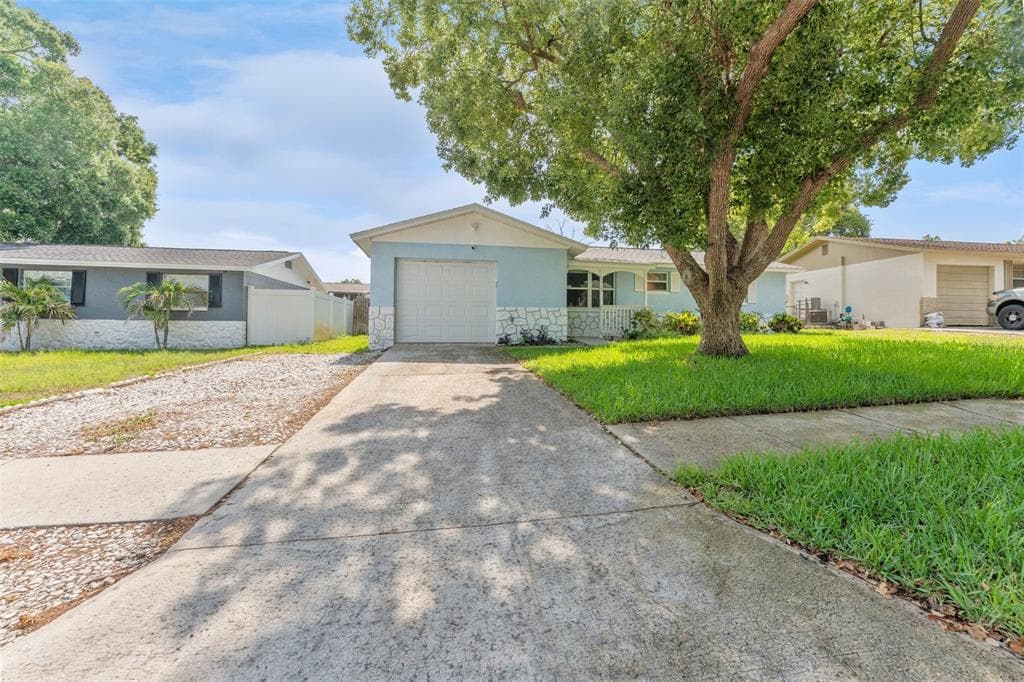 1415 COPPERTREE DR TARPON SPRINGS, FL 34689