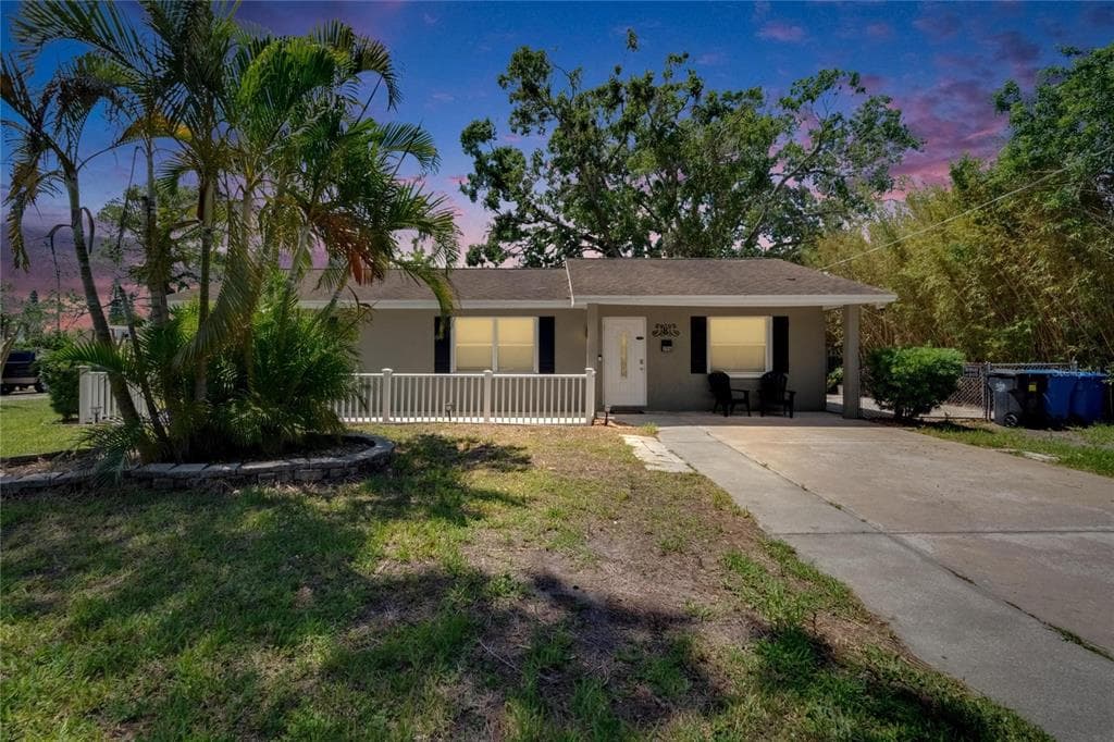 206 4TH AVENUE NW RUSKIN, FL 33570