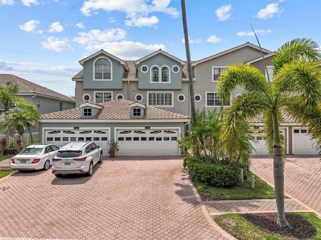 1622 LAGO VISTA BOULEVARD PALM HARBOR, FL 34685