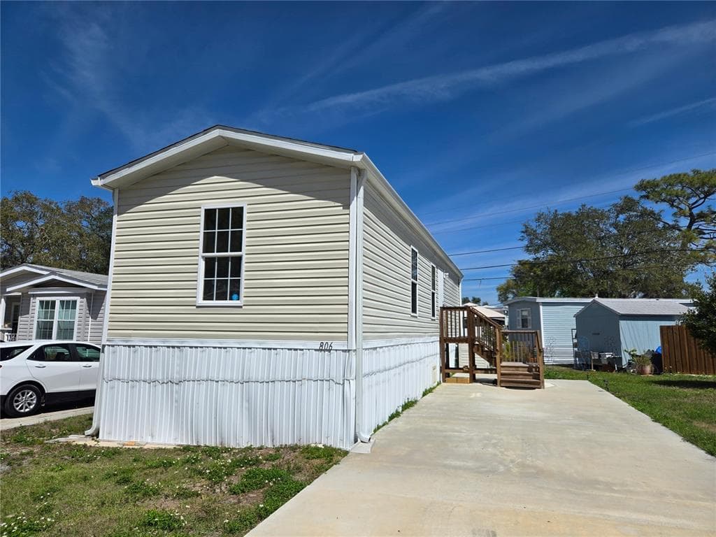 806 ELKAN DRIVE TARPON SPRINGS, FL 34689