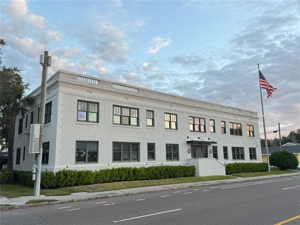 2011 W CLEVELAND STREET TAMPA, FL 33606
