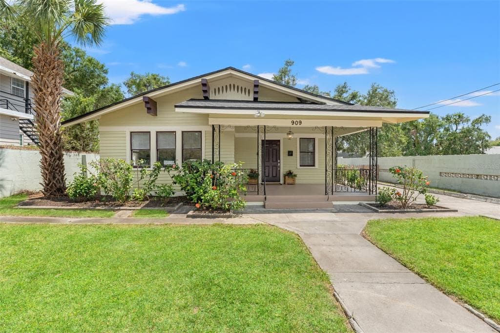 909 E 15TH AVENUE TAMPA, FL 33605