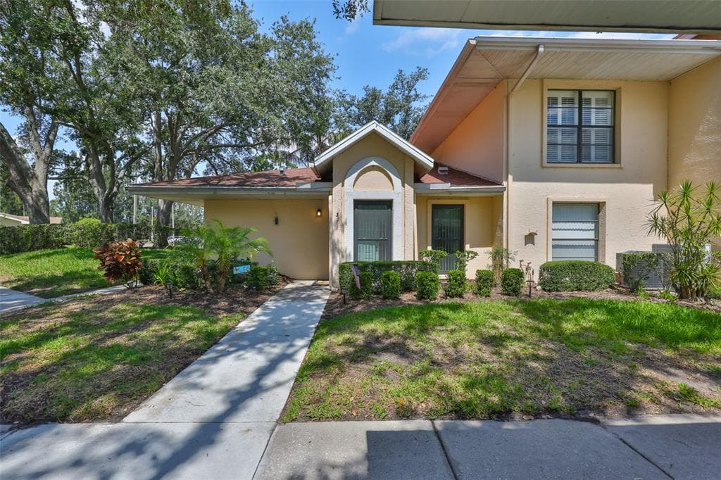 311 KNOTTWOOD COURT SUN CITY CENTER, FL 33573